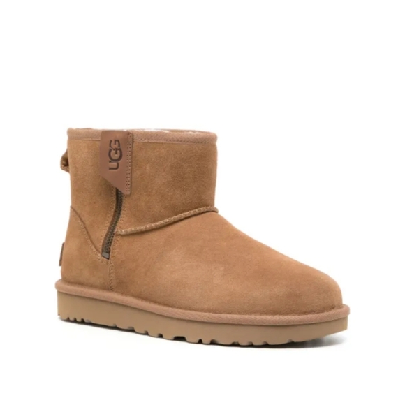 UGG Classic mini Bailey zip boots in light brown size 10 - Picture 15 of 16